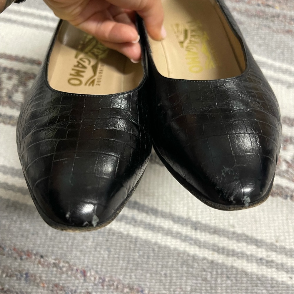 Salvatore Ferragamo Vintage Black pump leather print 7 1/2 - Picture 9 of 9